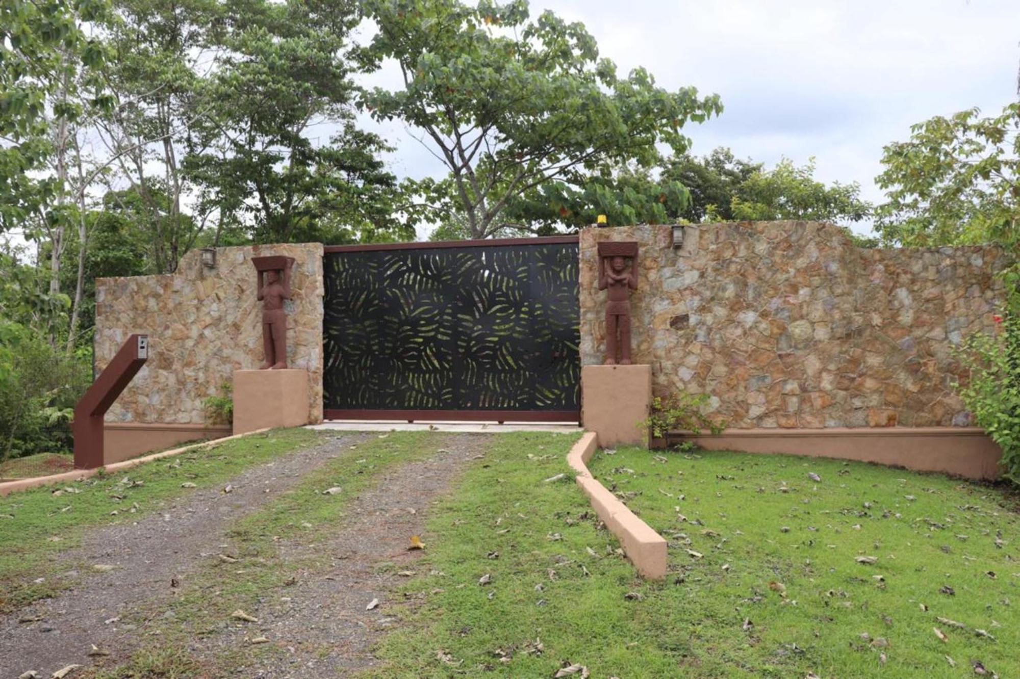 Villa Corcovado Nature Wonders-villas-houses-tents-pool-jacuzzi-ac-amazing Views *